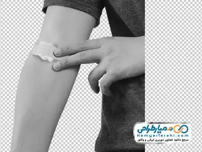 دوربری دست مردانه در حال خون دادن