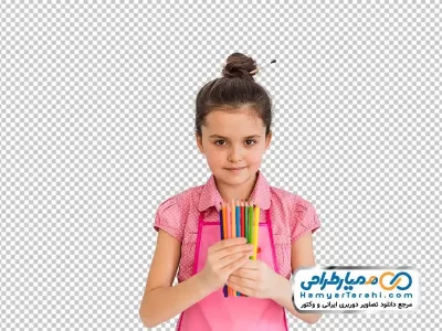 عکس دوربری دختر بچه با مداد رنگی در دست