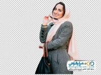 تصویر png خانم با کیف دستی و عینک آفتابی